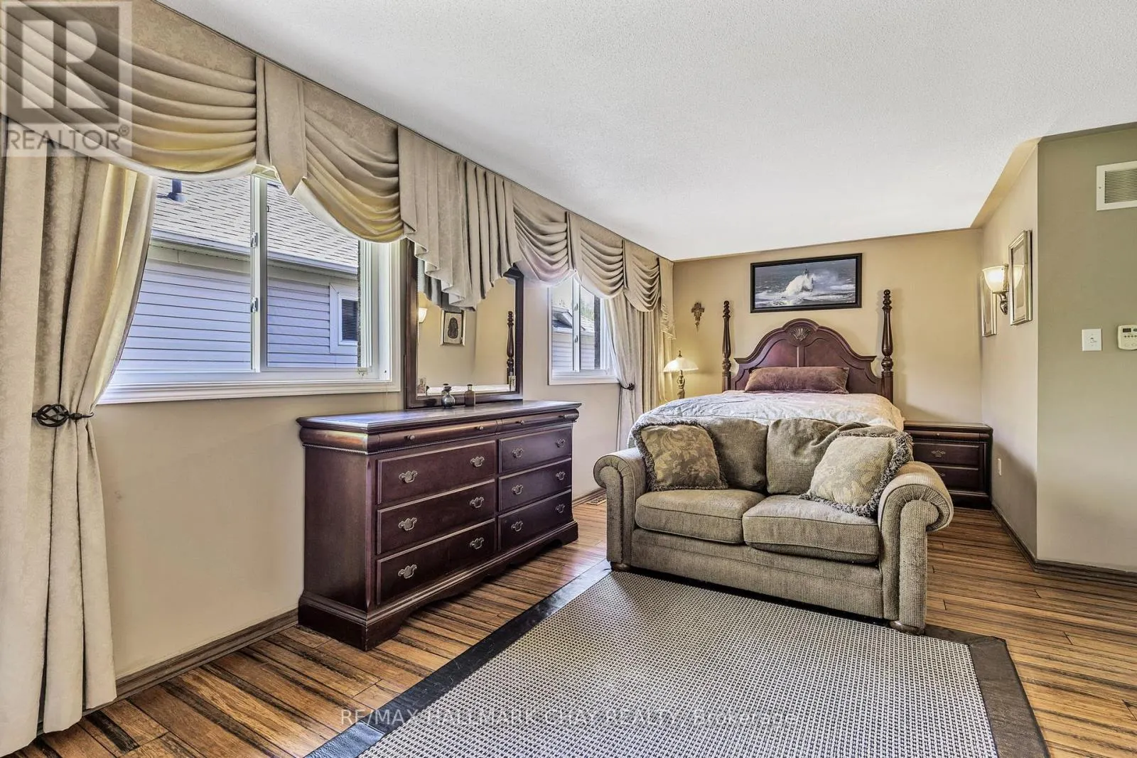 2 OLD HICKORY LANE