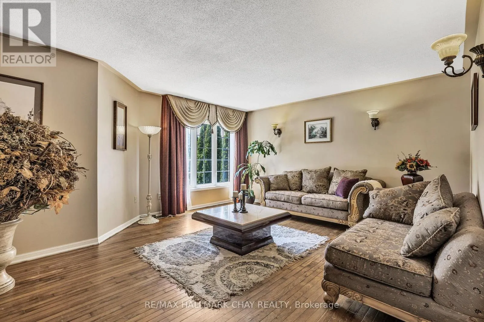 2 OLD HICKORY LANE