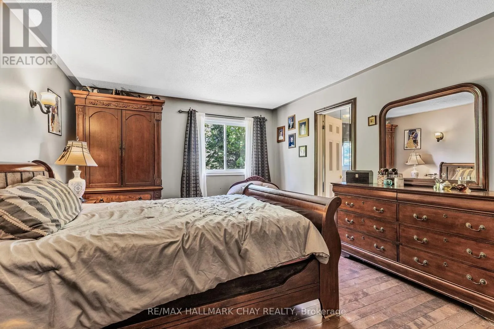 2 OLD HICKORY LANE