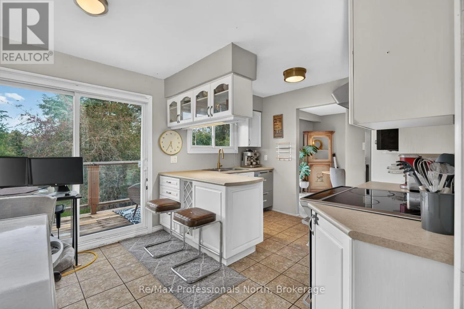 25 LANKIN BOULEVARD