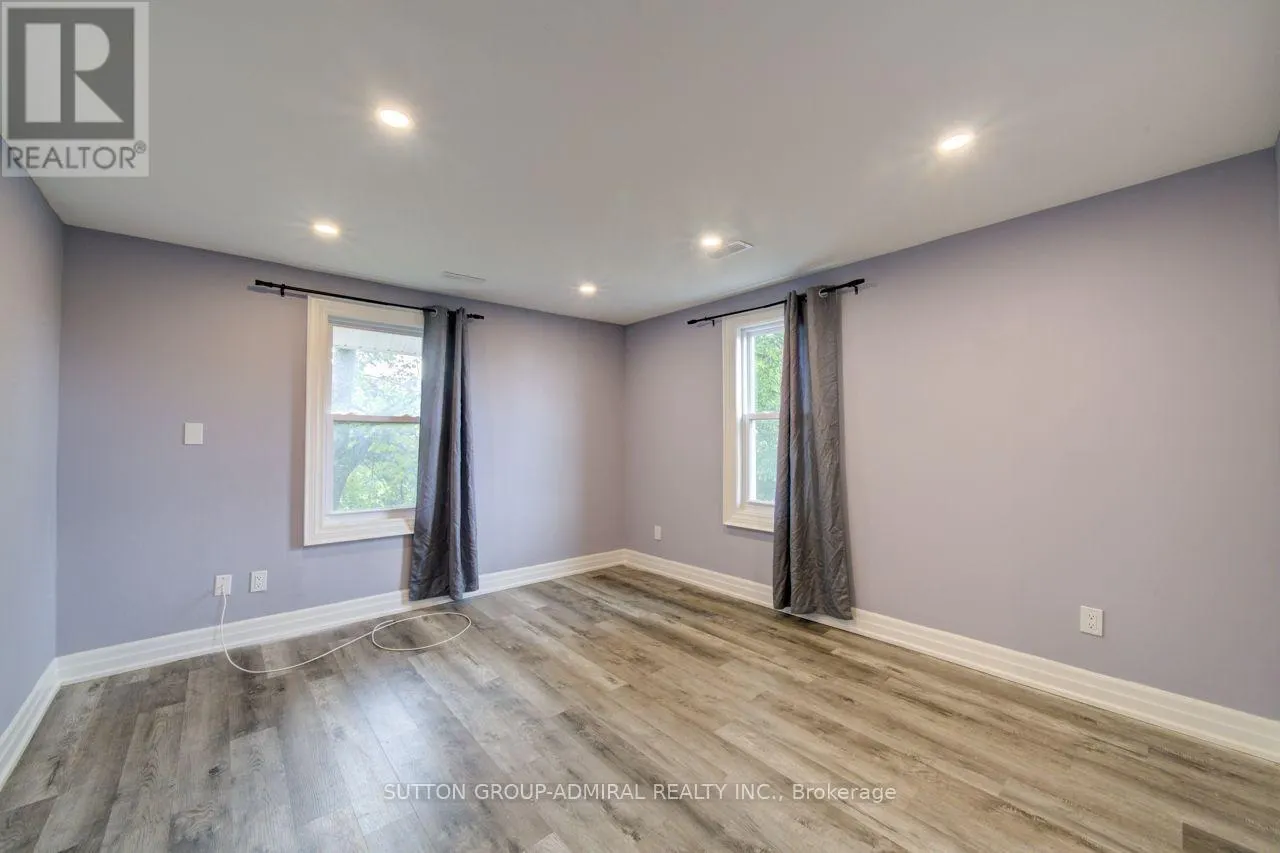 UPPER 2 FLOORS - 121 SEVENTH STREET