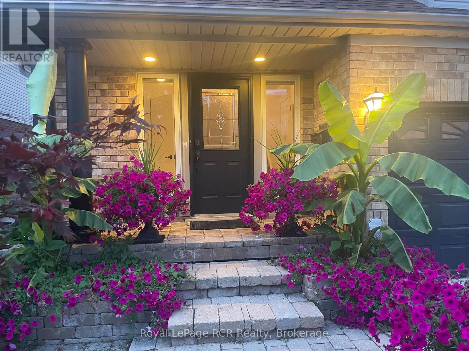 23 MARINA CRESCENT