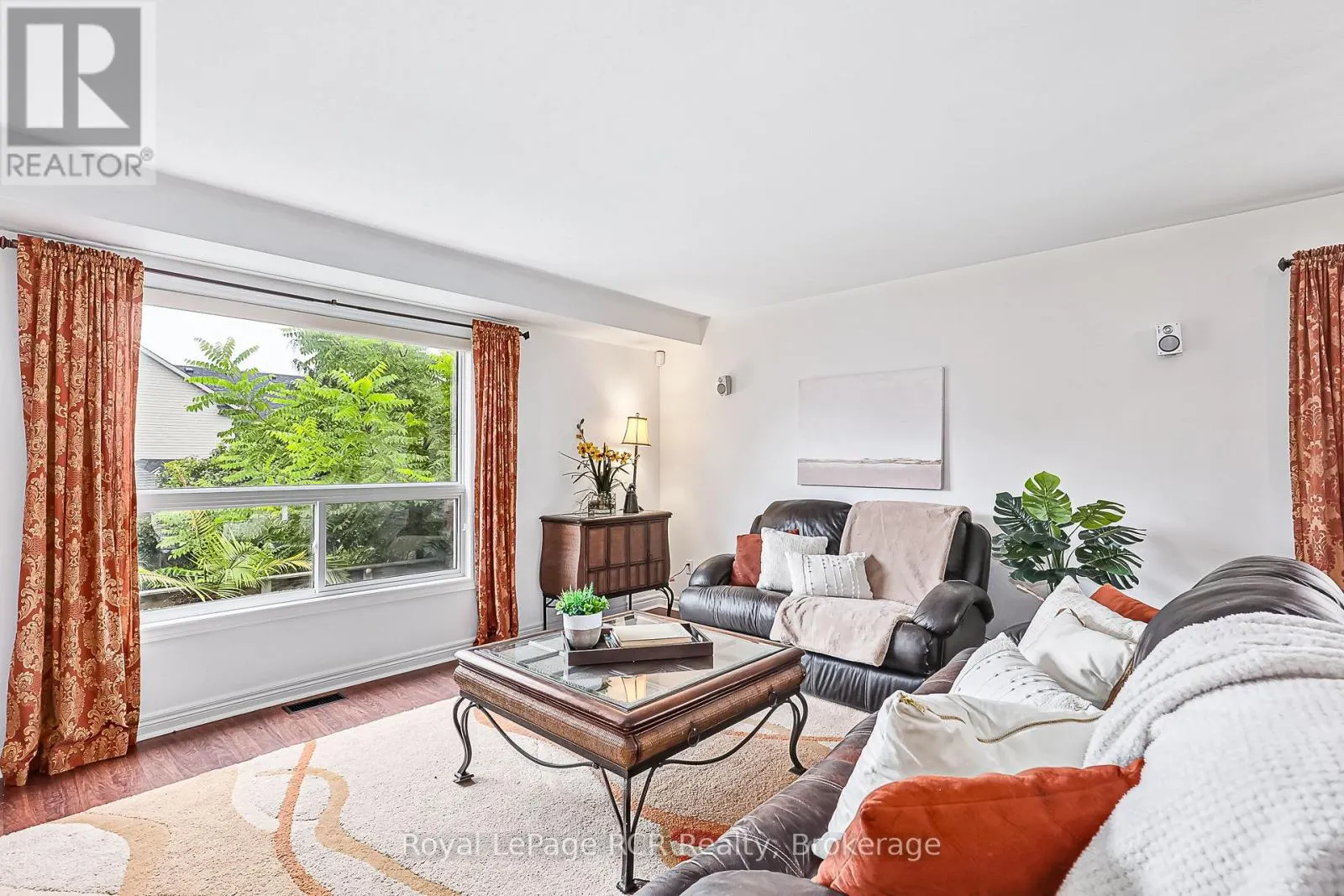 23 MARINA CRESCENT