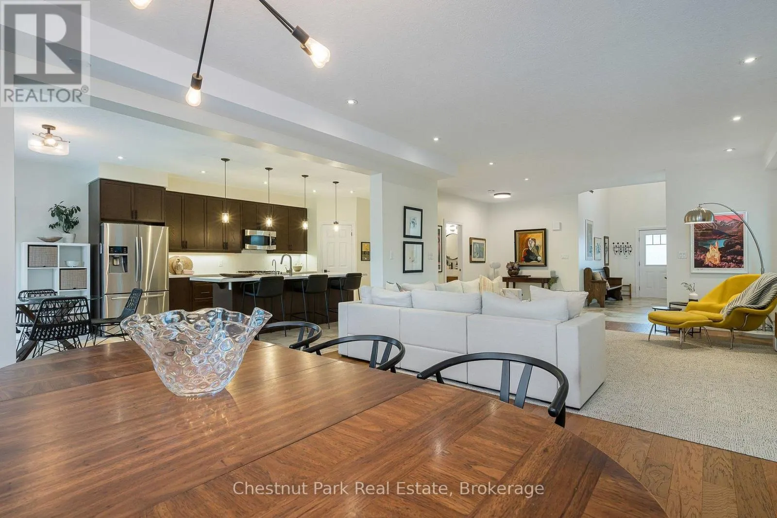 35 KAYLA CRESCENT