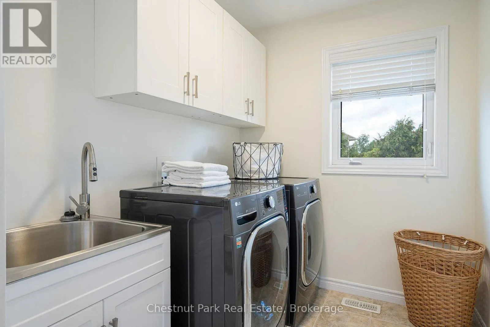 35 KAYLA CRESCENT