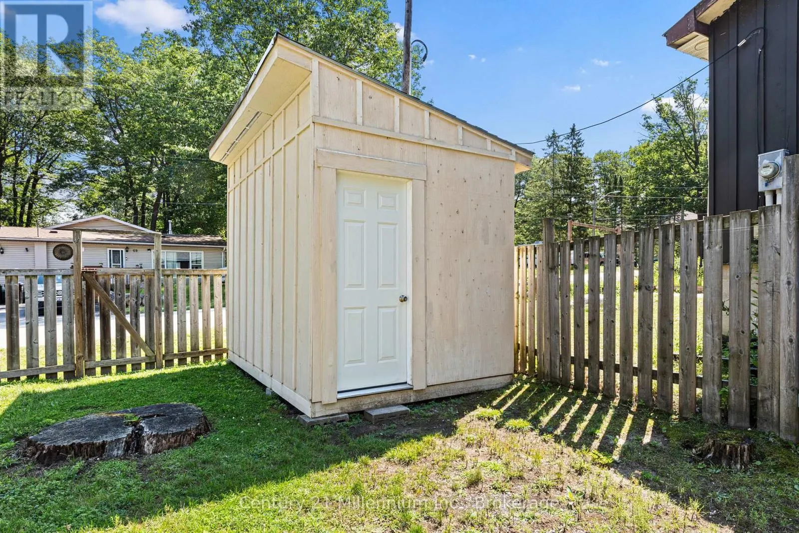 25 GLENDALE AVENUE