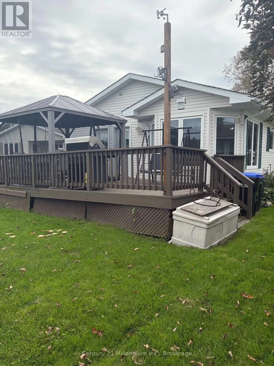 22 INDIANA AVENUE E