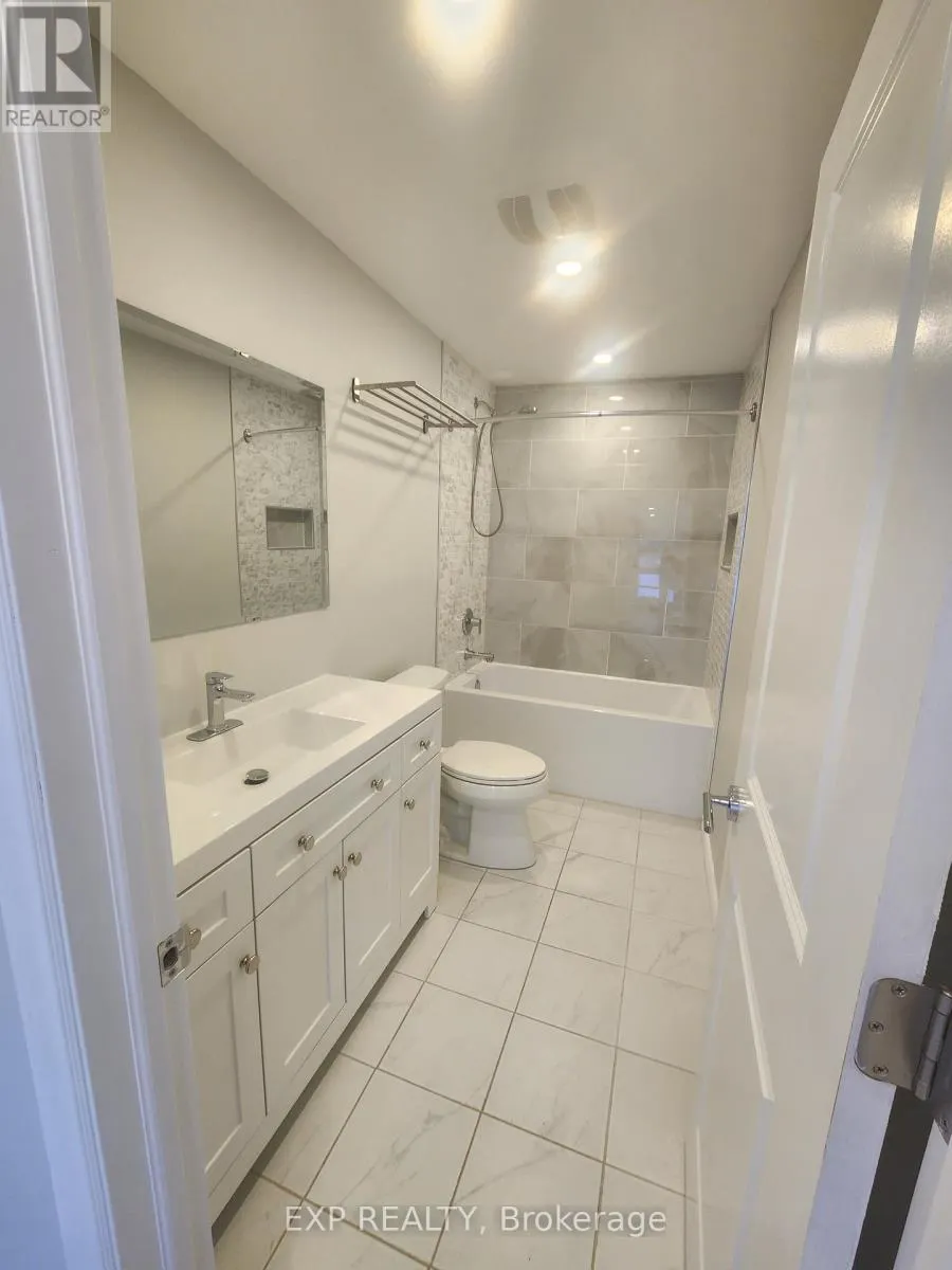 71 LAKESHORE ROAD E