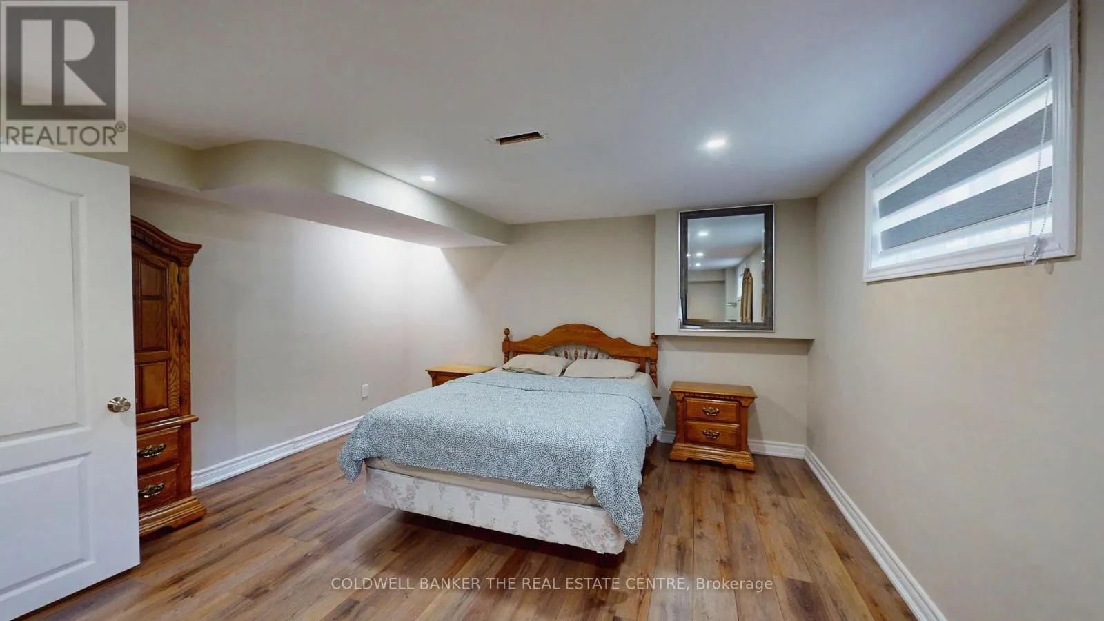 3919 TREELINE DRIVE