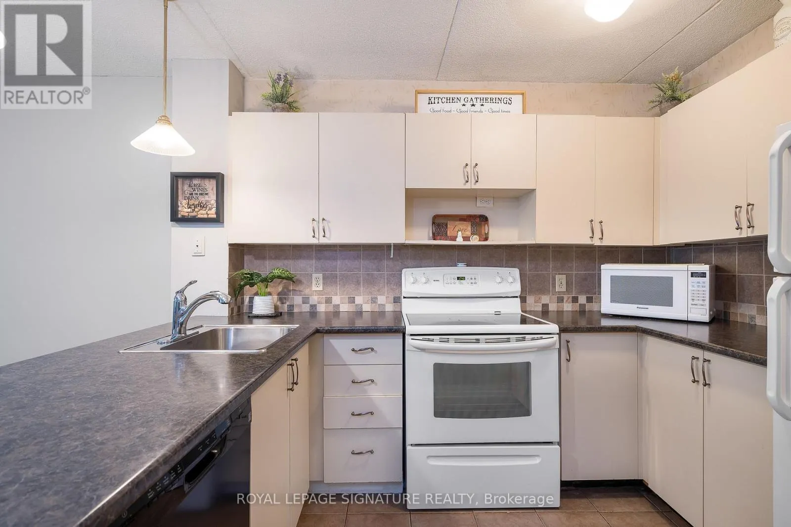 179 - 49 TROTT BOULEVARD