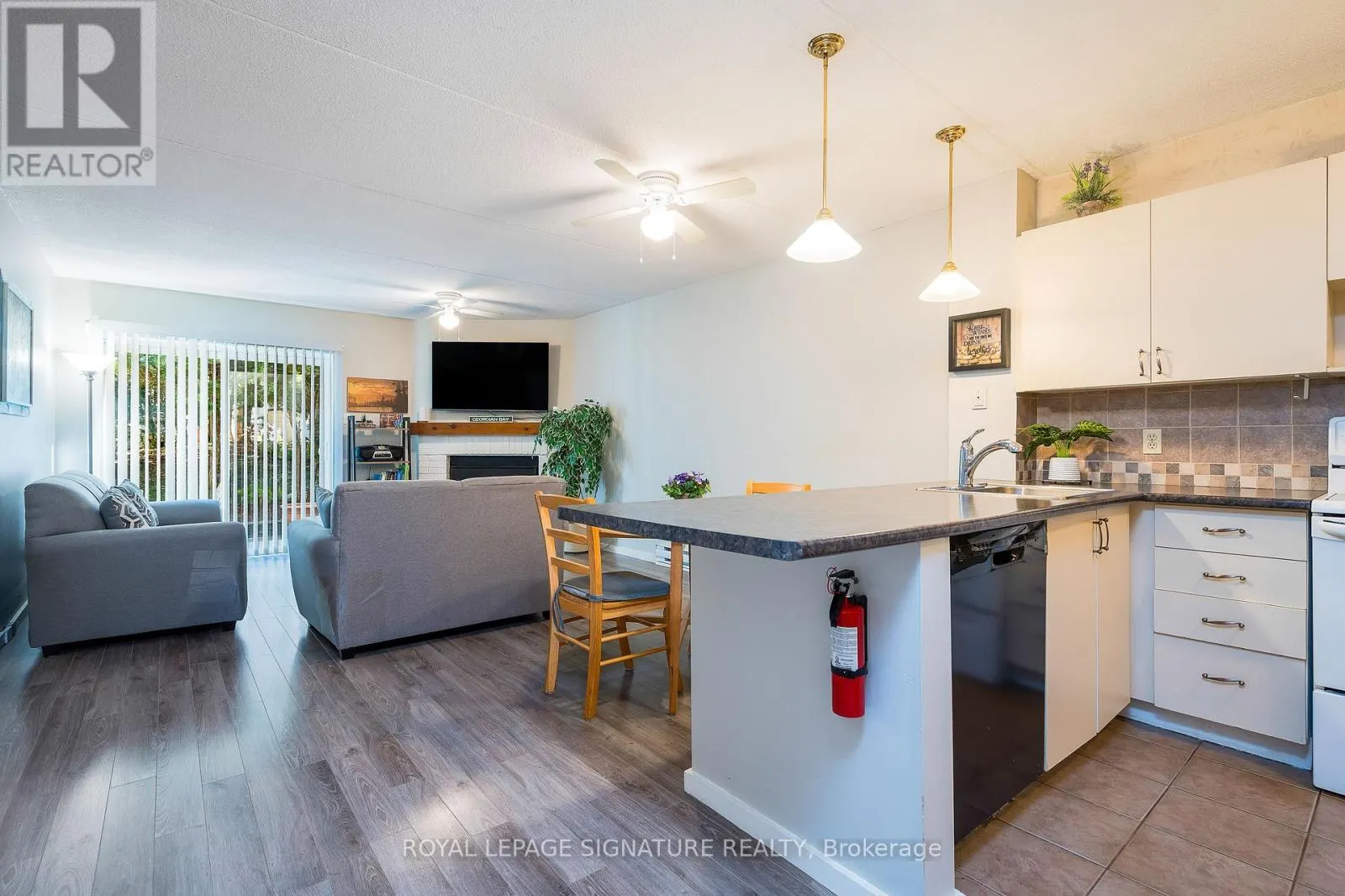 179 - 49 TROTT BOULEVARD