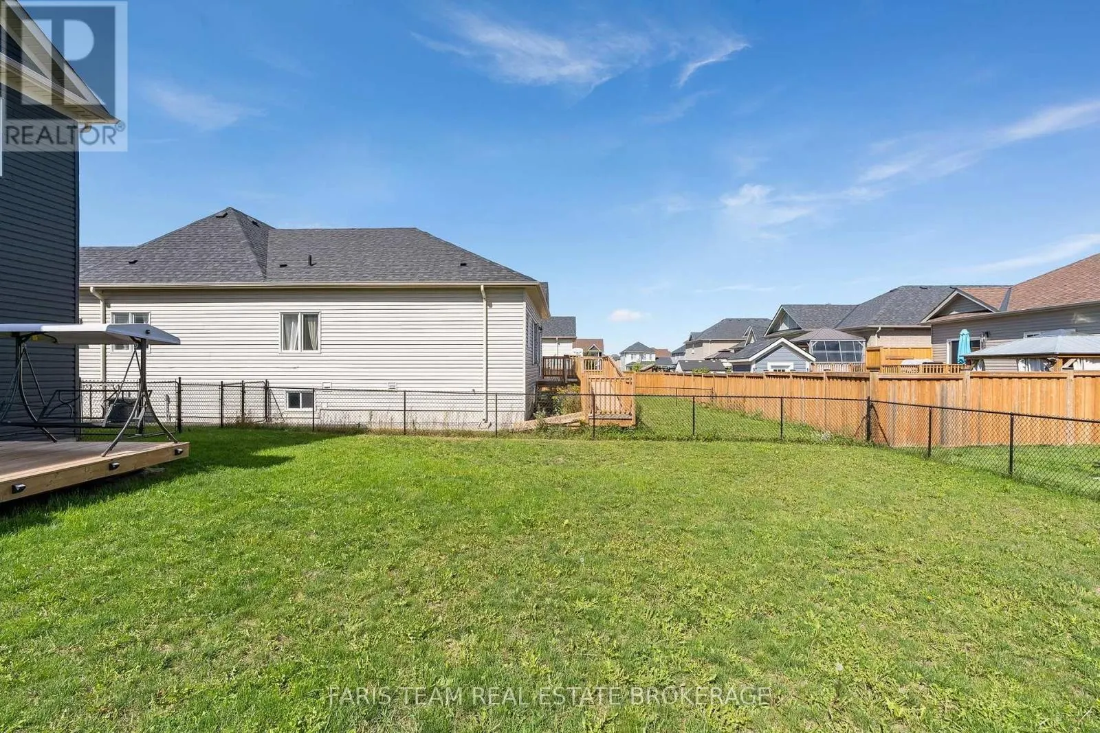 207 SPRINGFIELD CRESCENT