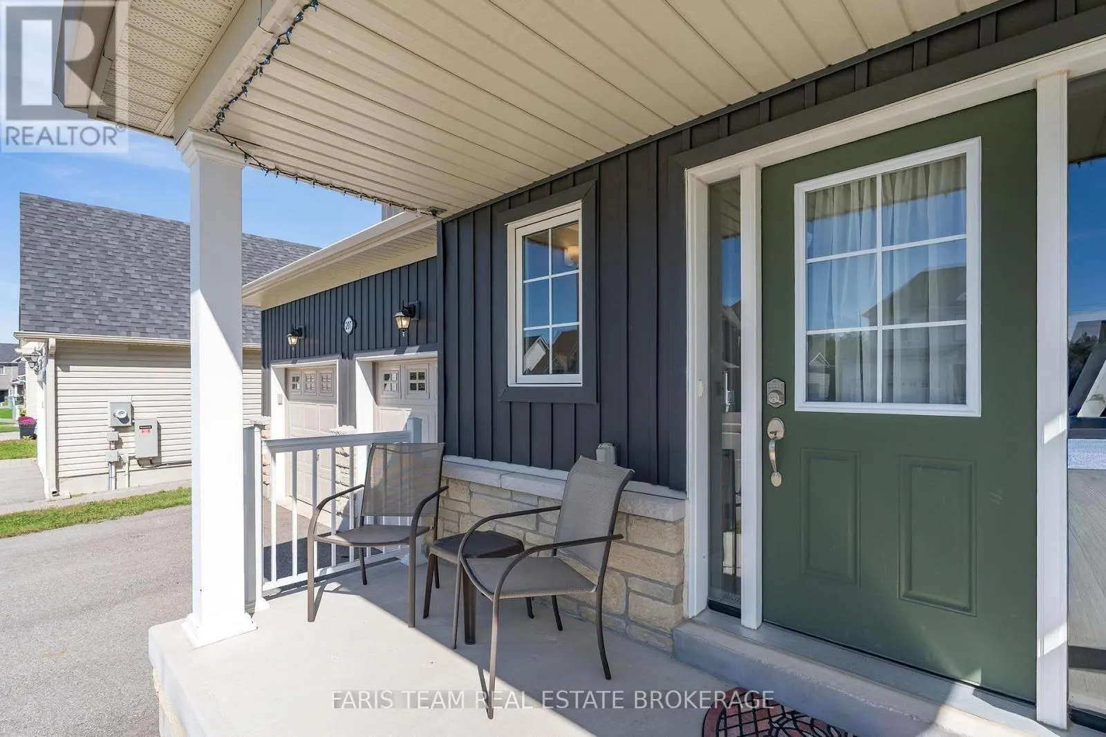 207 SPRINGFIELD CRESCENT
