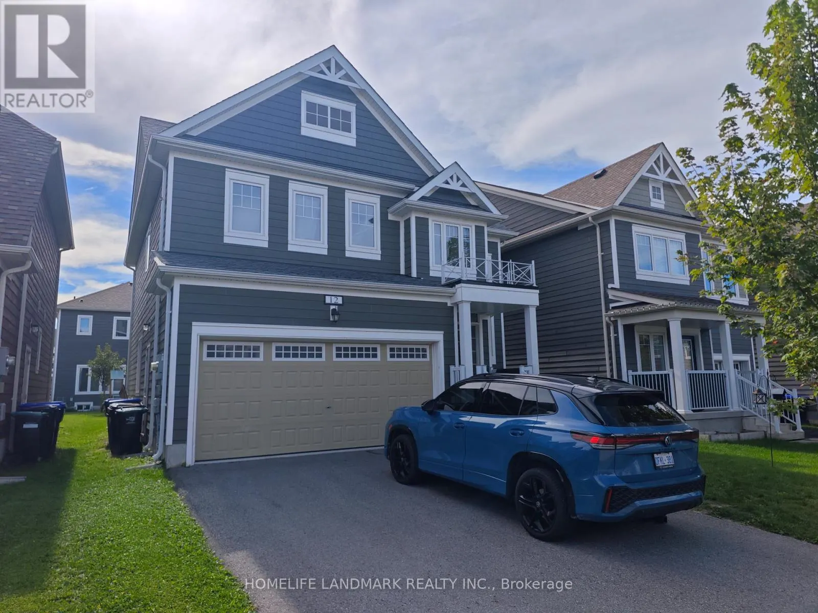 12 CATAMARAN DRIVE