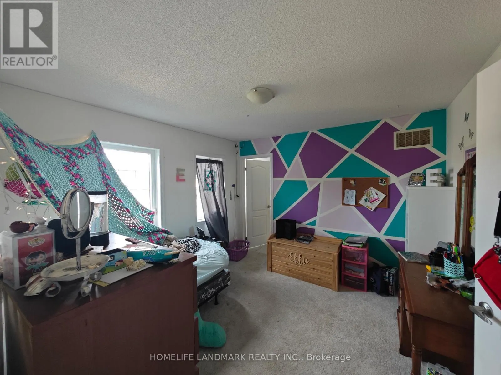 12 CATAMARAN DRIVE