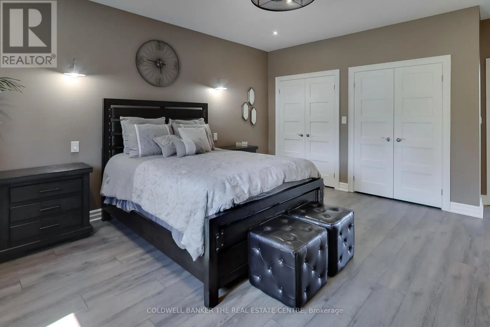 224 LAKESHORE ROAD E