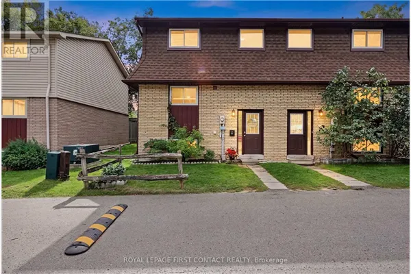 8 - 233 INNISFIL STREET