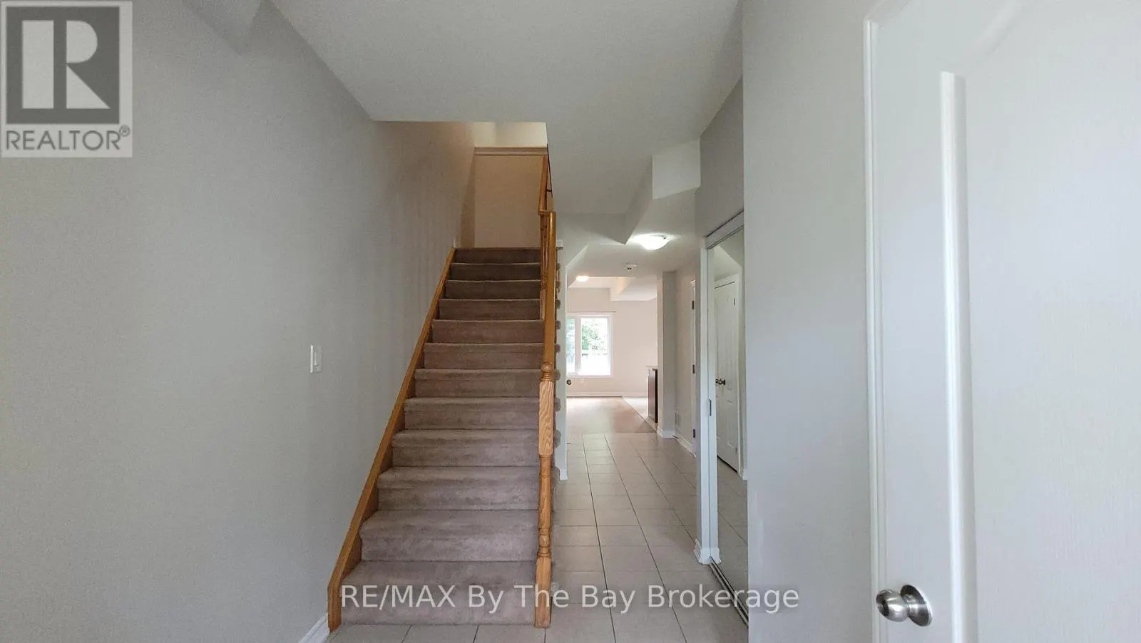 28 ARCADIA DRIVE