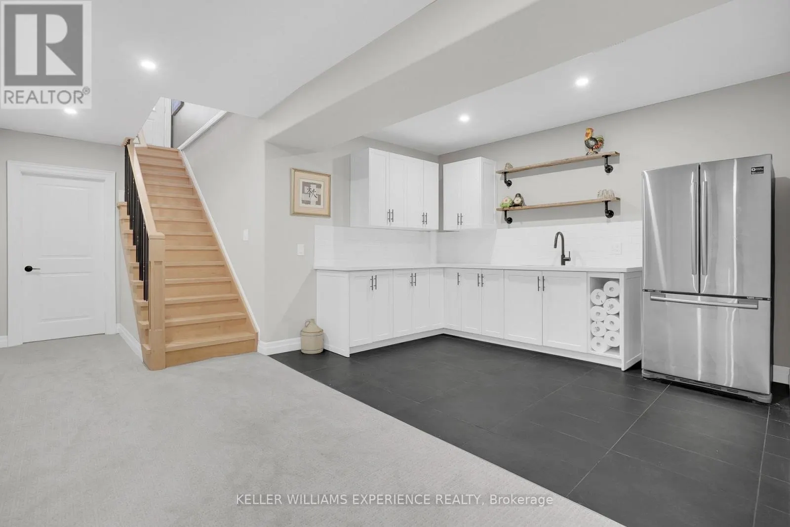41 HERON BOULEVARD