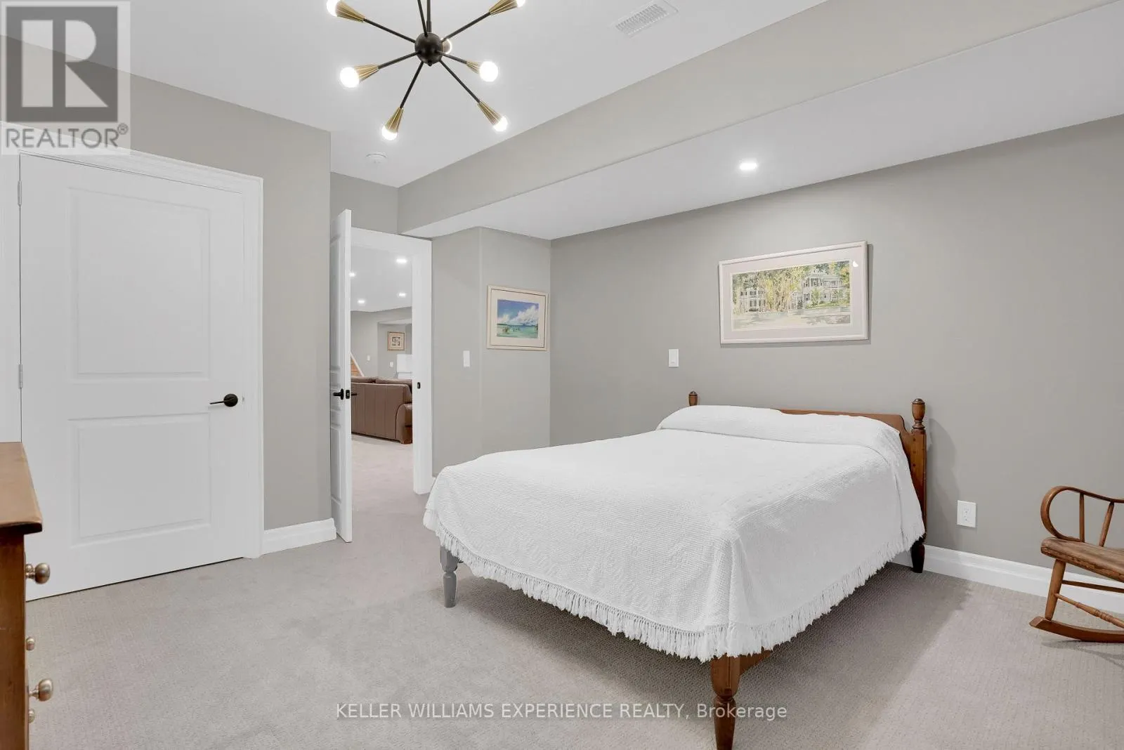 41 HERON BOULEVARD