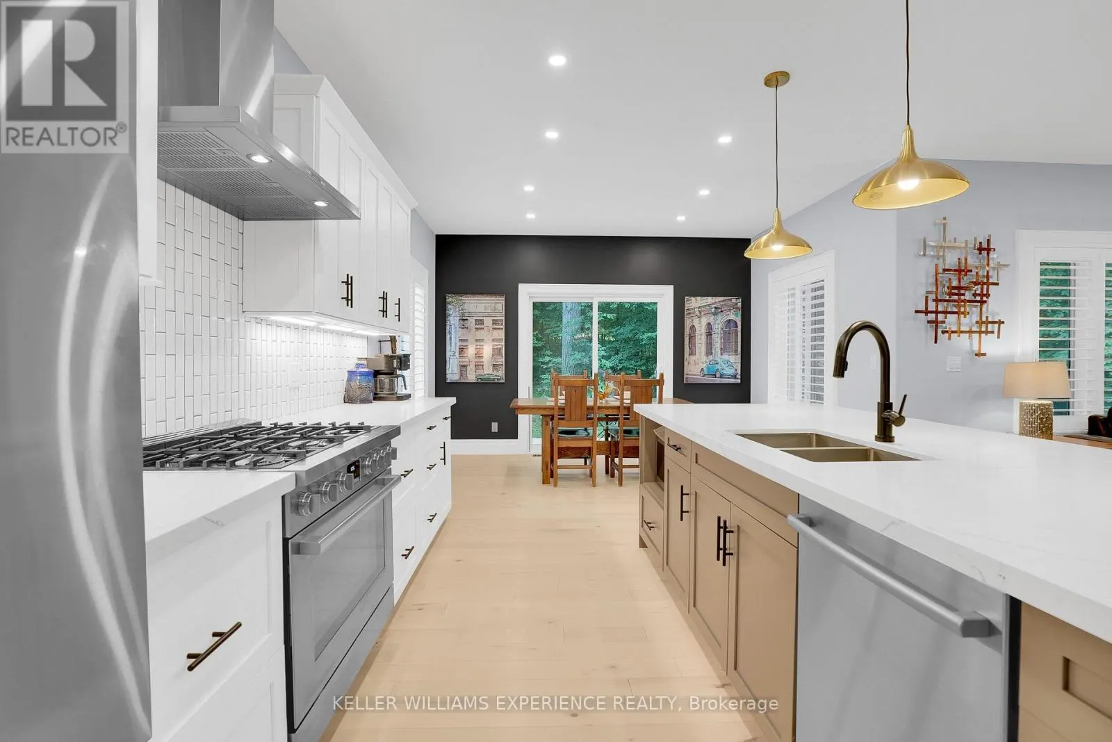 41 HERON BOULEVARD