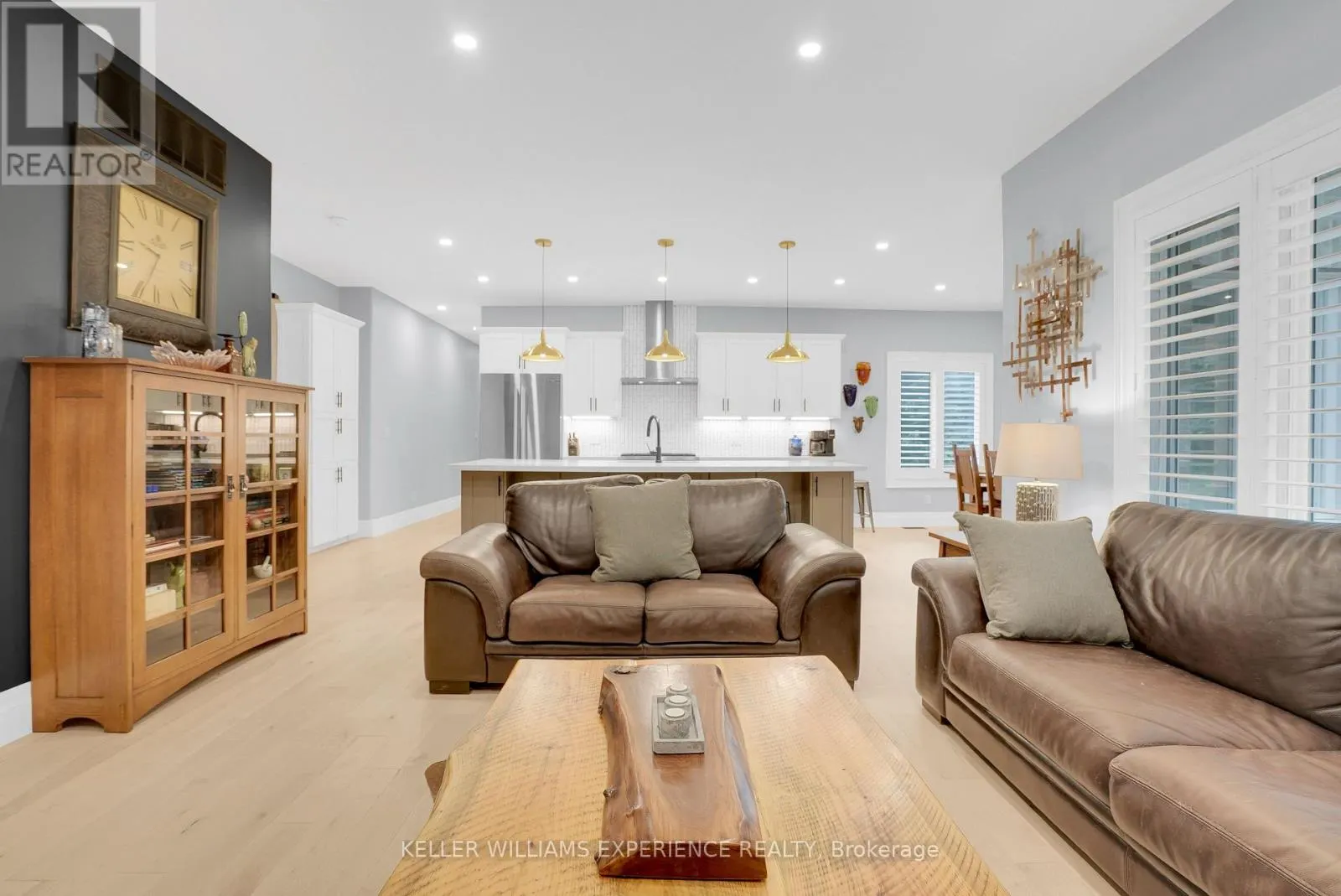 41 HERON BOULEVARD