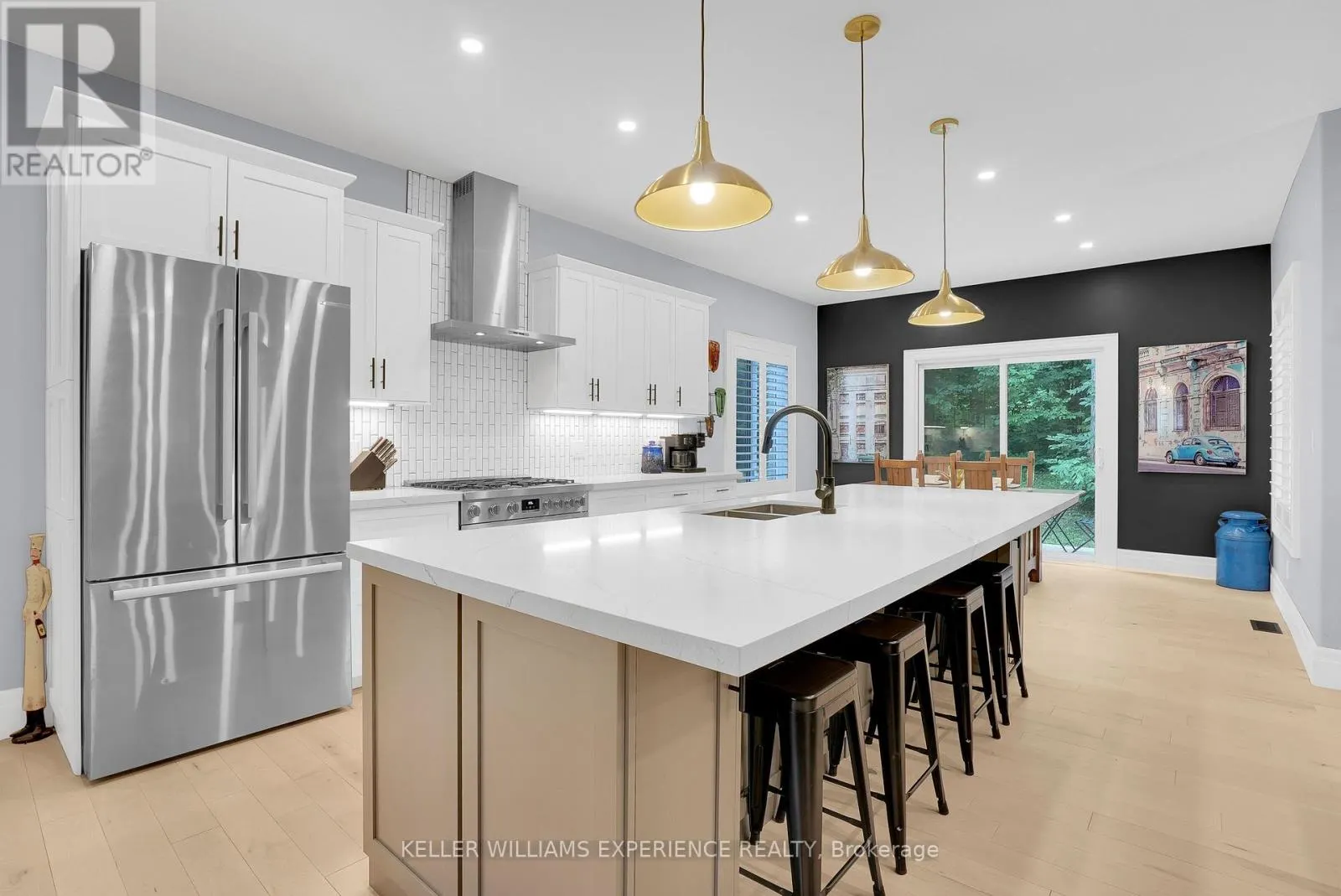 41 HERON BOULEVARD