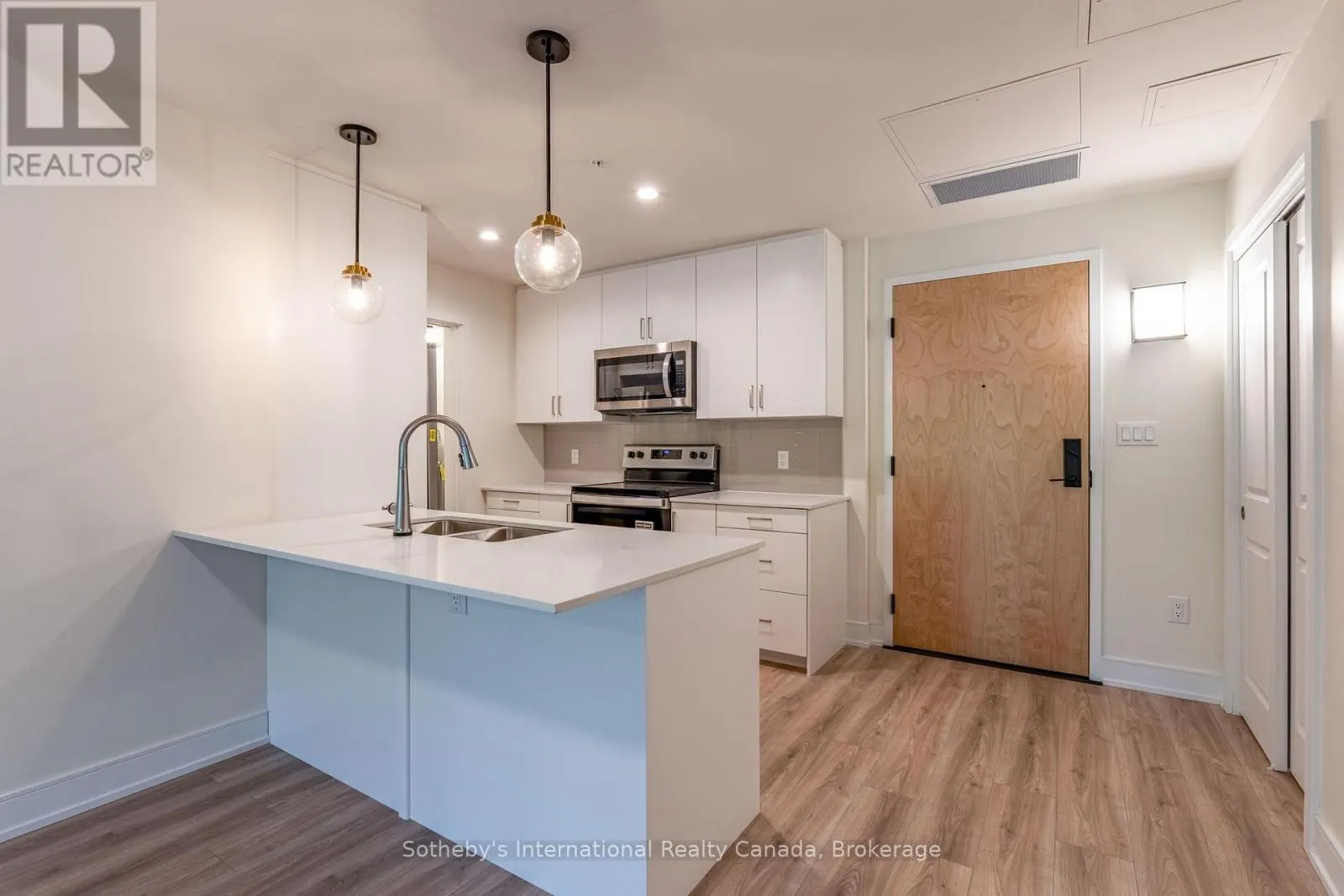 316 - 121 MARY STREET #316