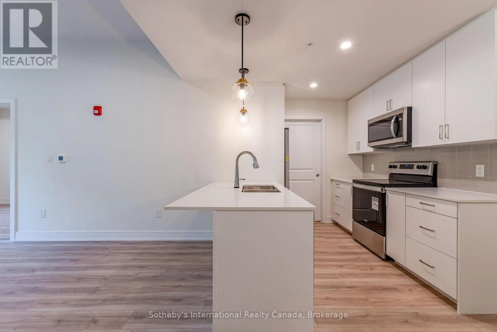 316 - 121 MARY STREET #316