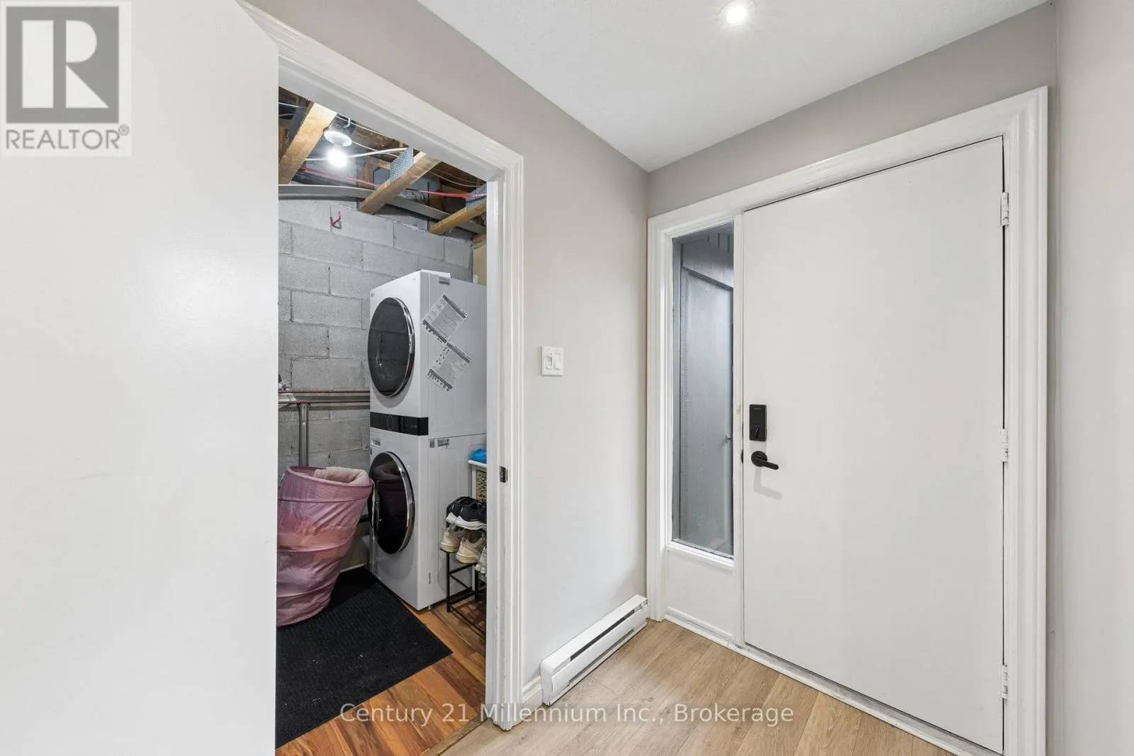 156 ESCARPMENT CRESCENT