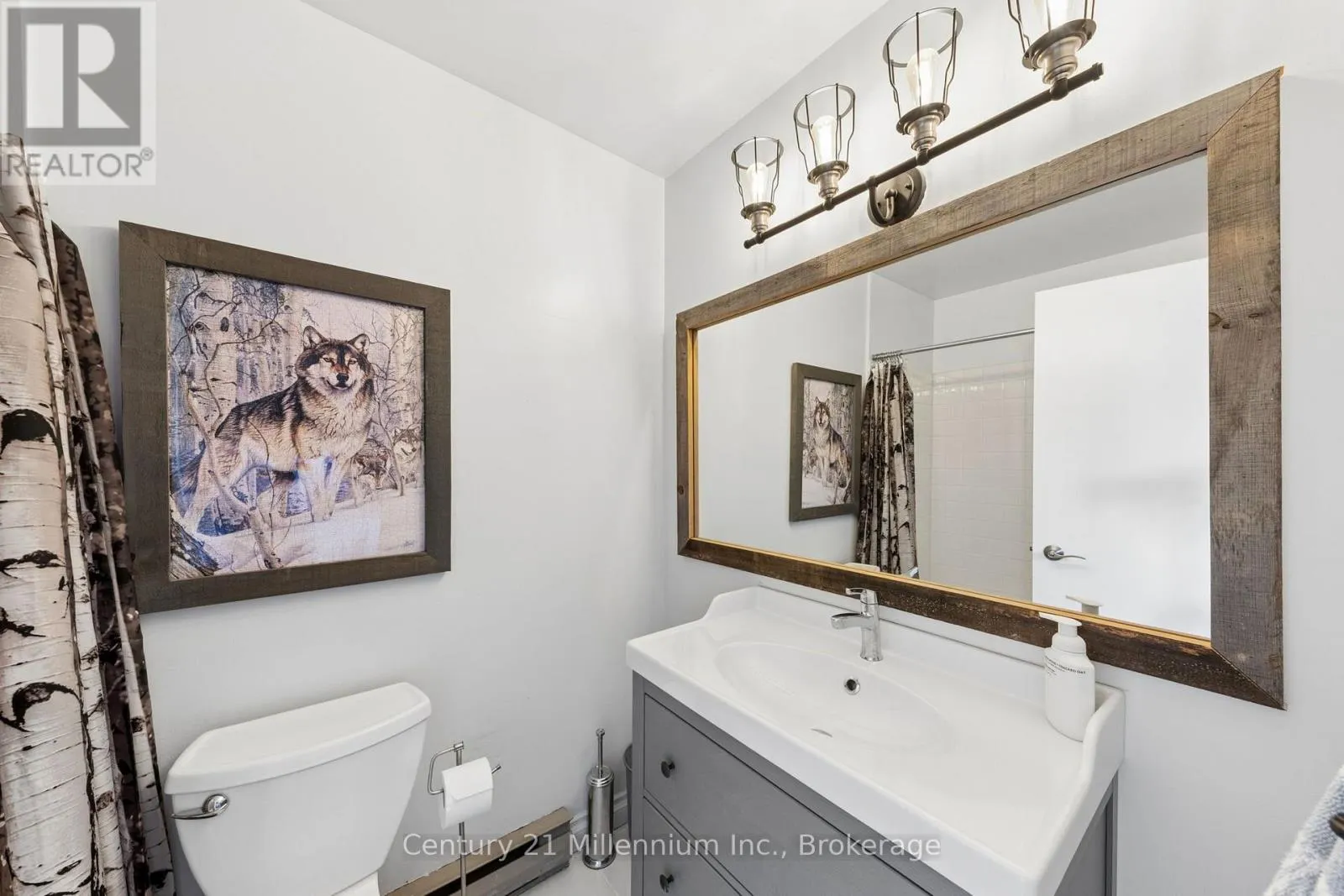 156 ESCARPMENT CRESCENT
