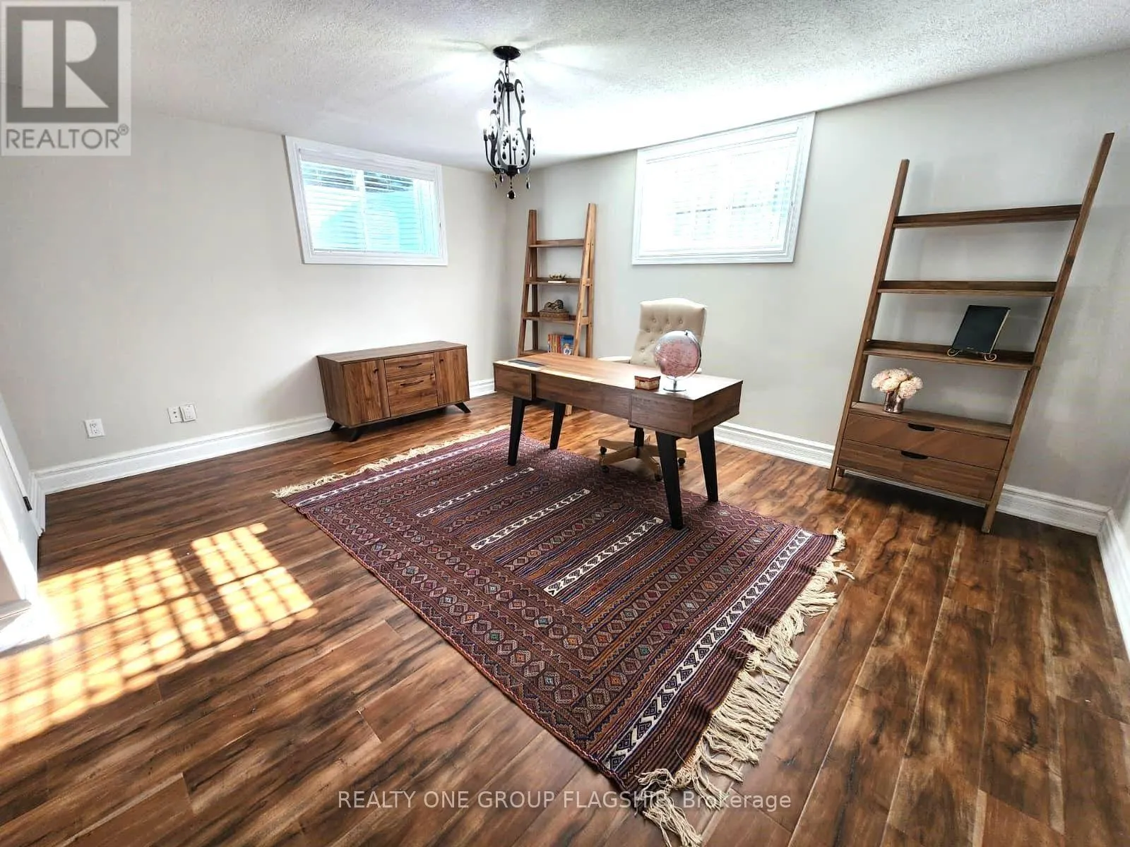24 WENDAT TRAIL E