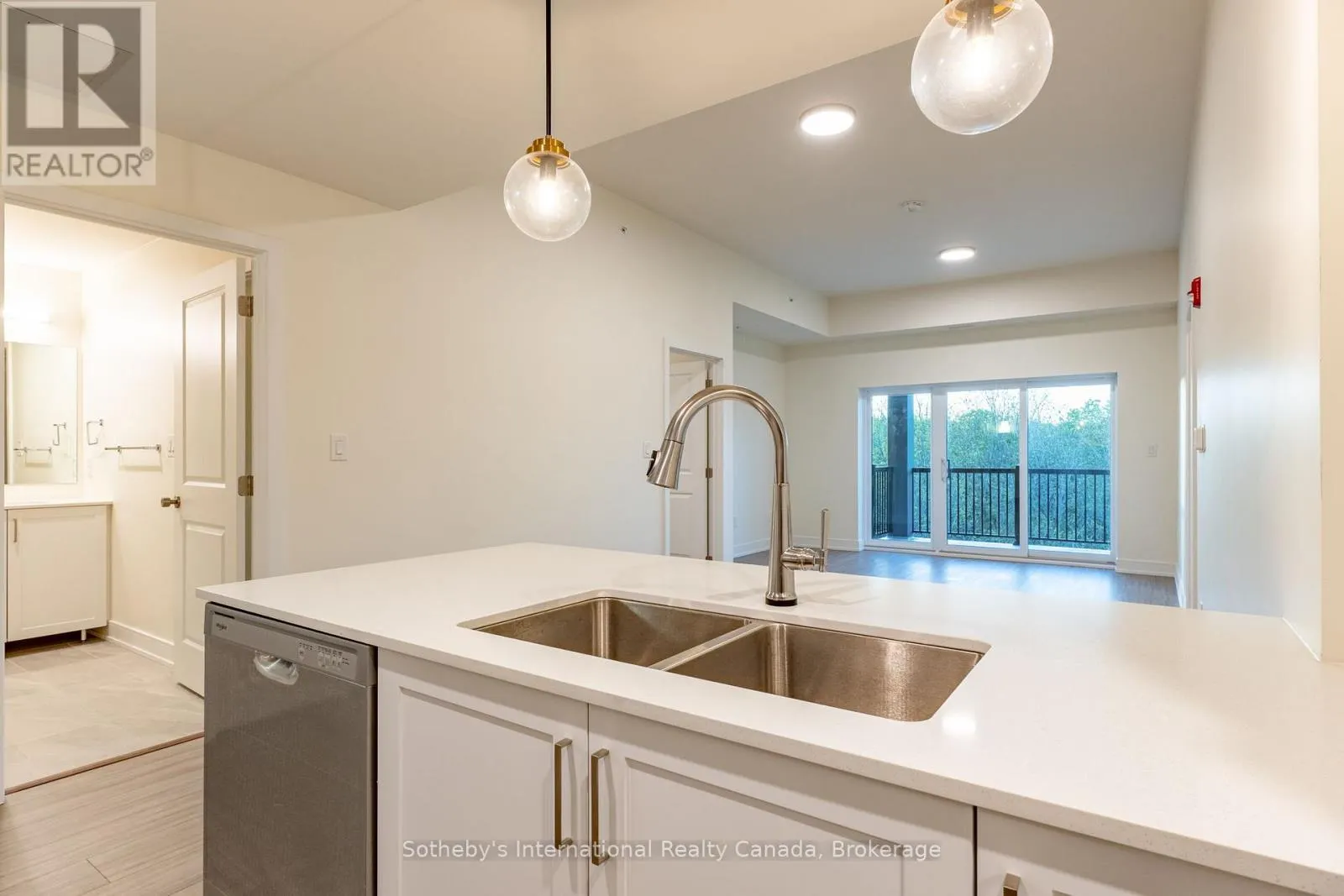 418 - 121 MARY STREET #418