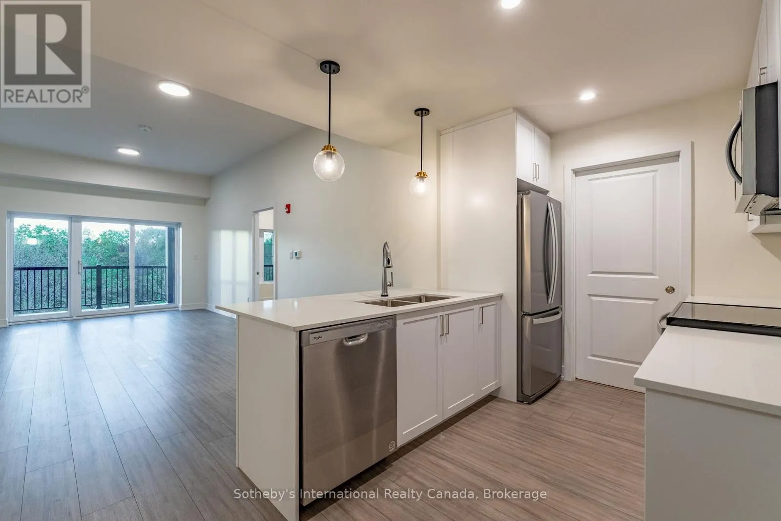 418 - 121 MARY STREET #418
