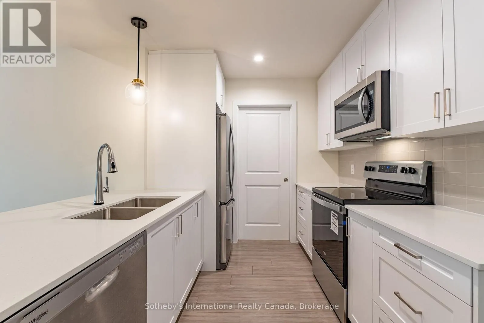 418 - 121 MARY STREET #418