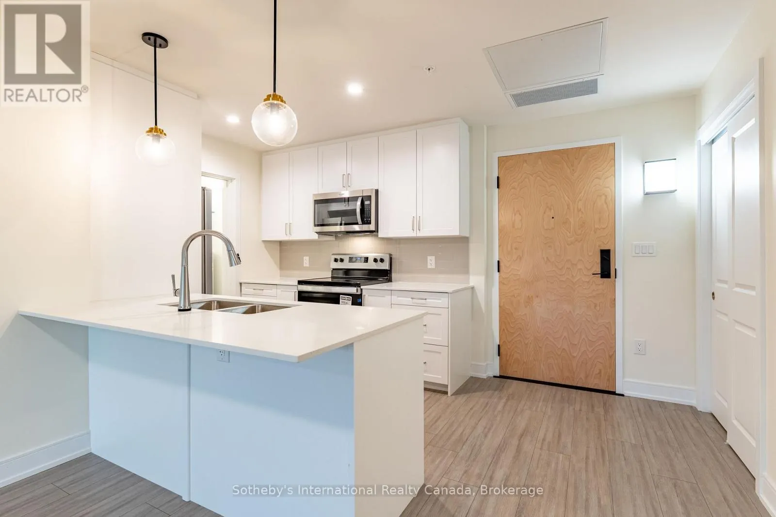 418 - 121 MARY STREET #418