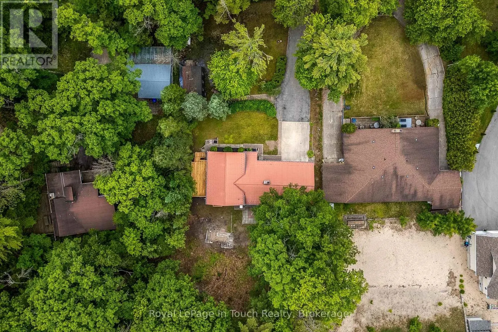 487 TINY BEACHES ROAD S