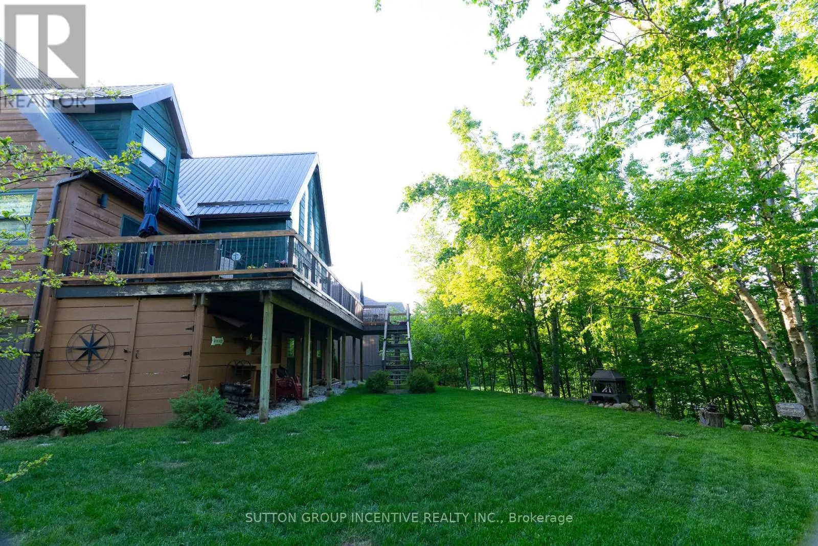 17 BRIDLE PATH