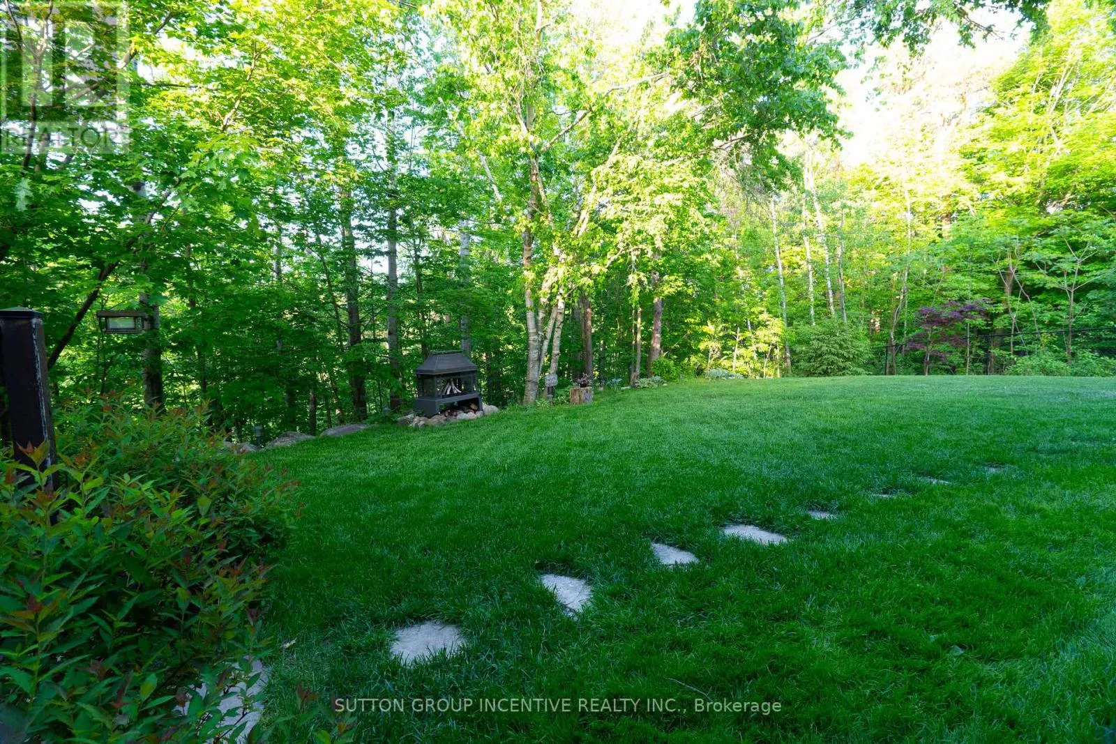 17 BRIDLE PATH