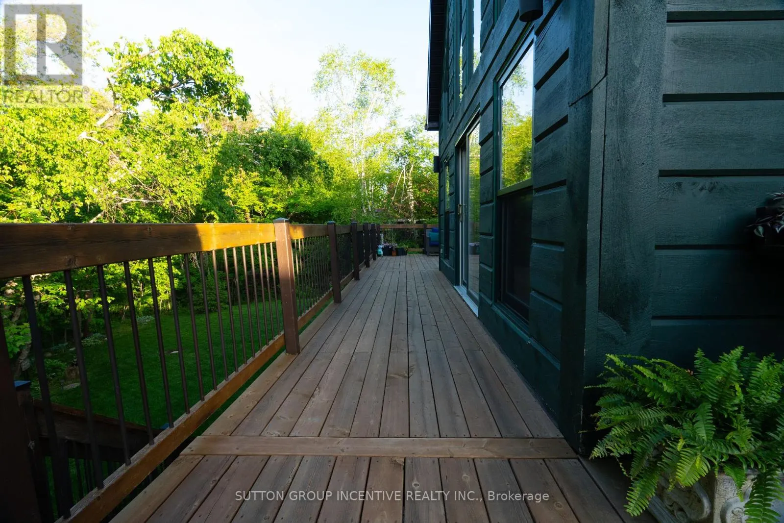 17 BRIDLE PATH