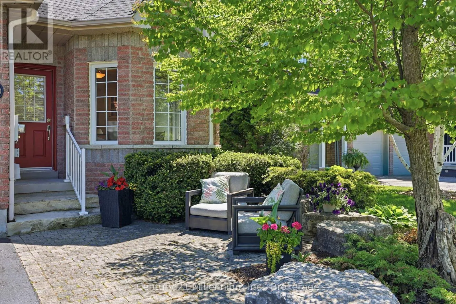 18 THOMAS DRIVE