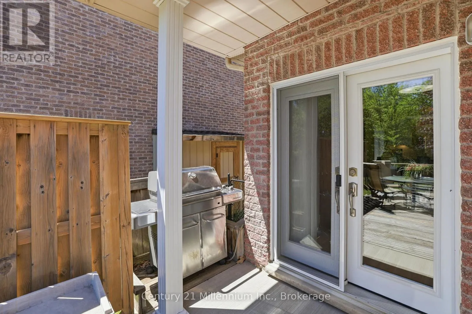 18 THOMAS DRIVE