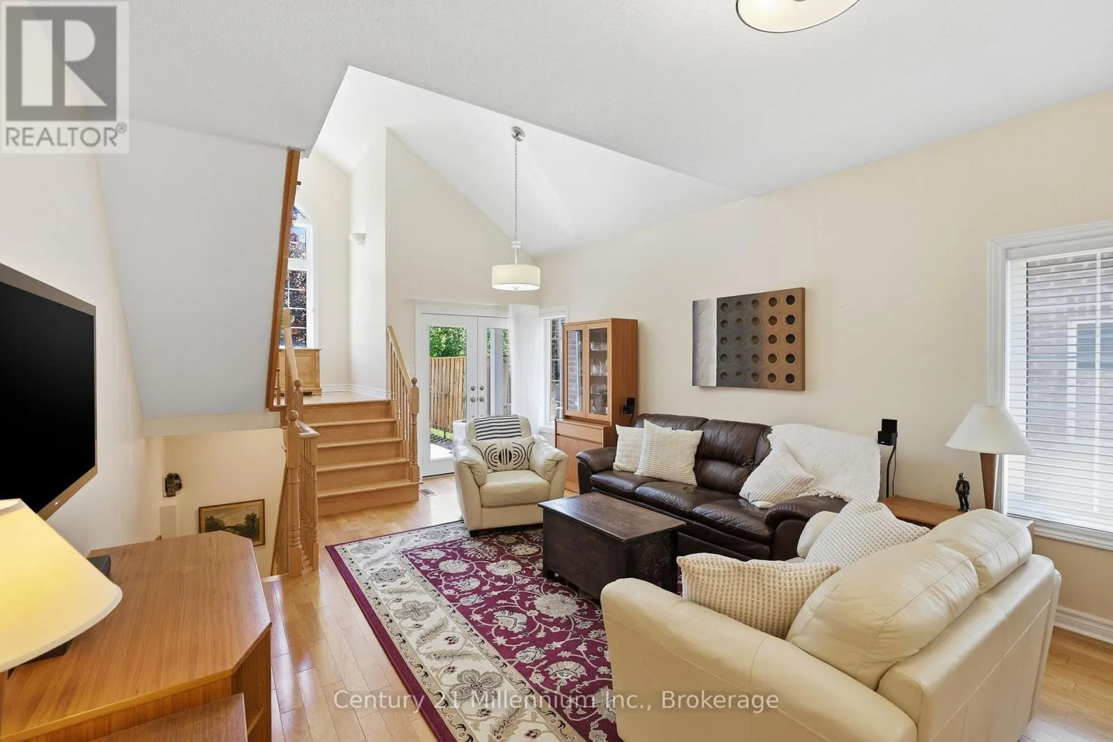 18 THOMAS DRIVE