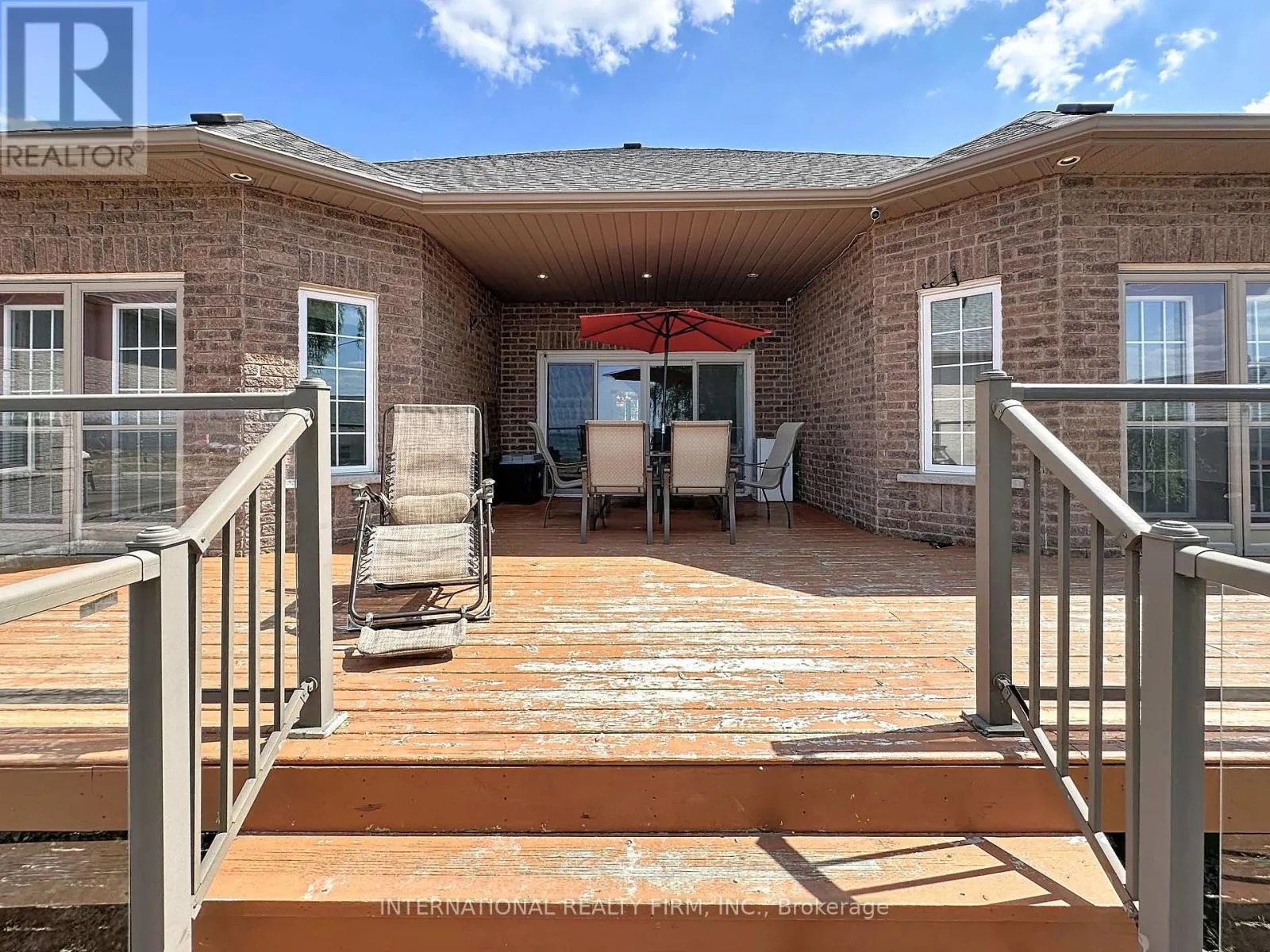 966 SHORE LANE
