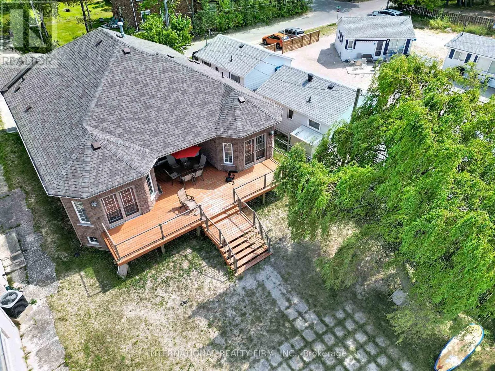 966 SHORE LANE