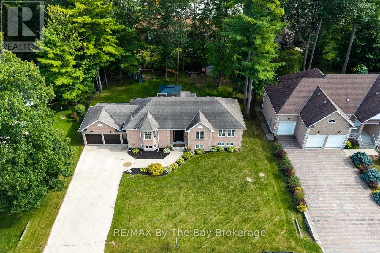 29 DOWNER CRESCENT