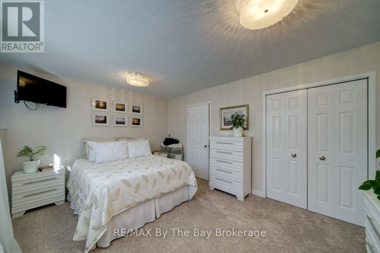 29 DOWNER CRESCENT