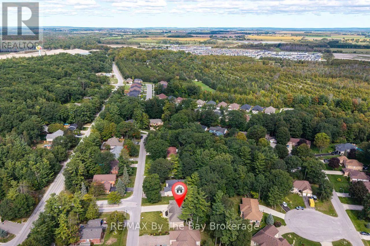 29 DOWNER CRESCENT