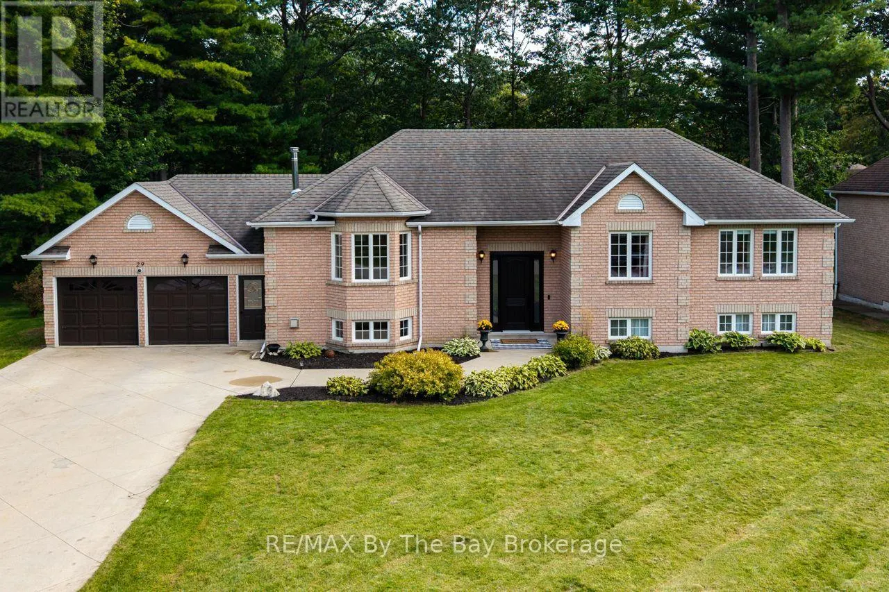 29 DOWNER CRESCENT
