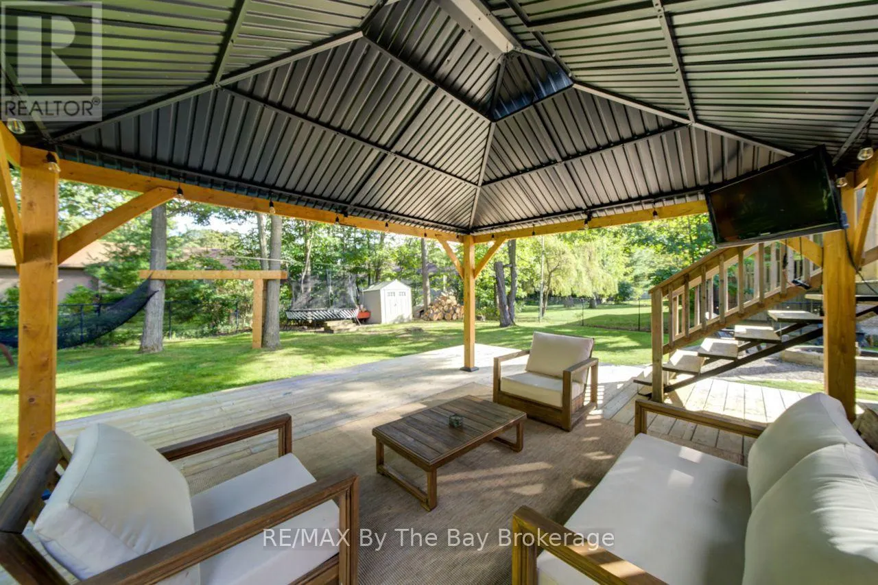 29 DOWNER CRESCENT